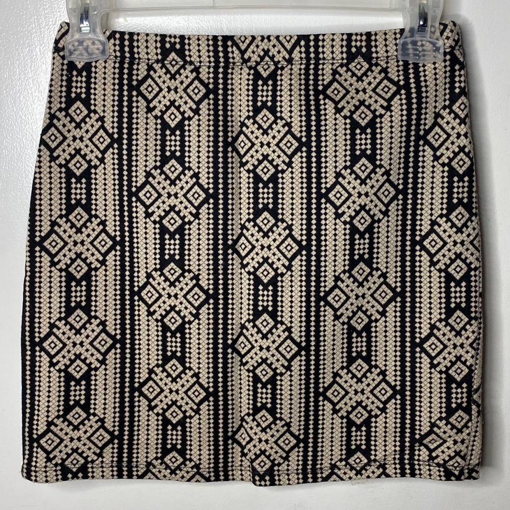 Forever 21•fitted and short skirt
